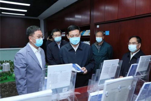 肖亞慶在中國電子信息產(chǎn)業(yè)發(fā)展研究院調(diào)研強(qiáng)調(diào)：深入學(xué)習(xí)貫徹五中全會(huì)精神 努力創(chuàng)建國家一流高端智庫